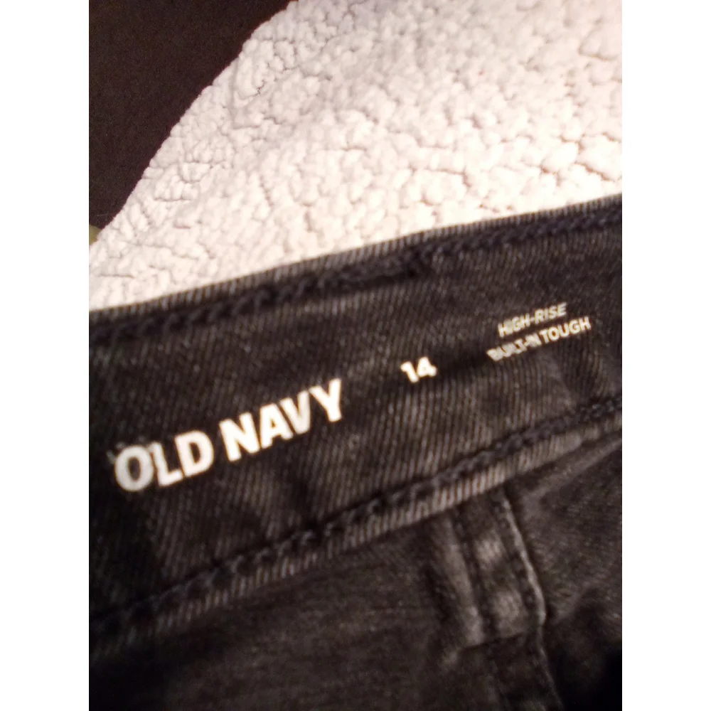 OLD NAVY HIGH RISE 14 GIRL